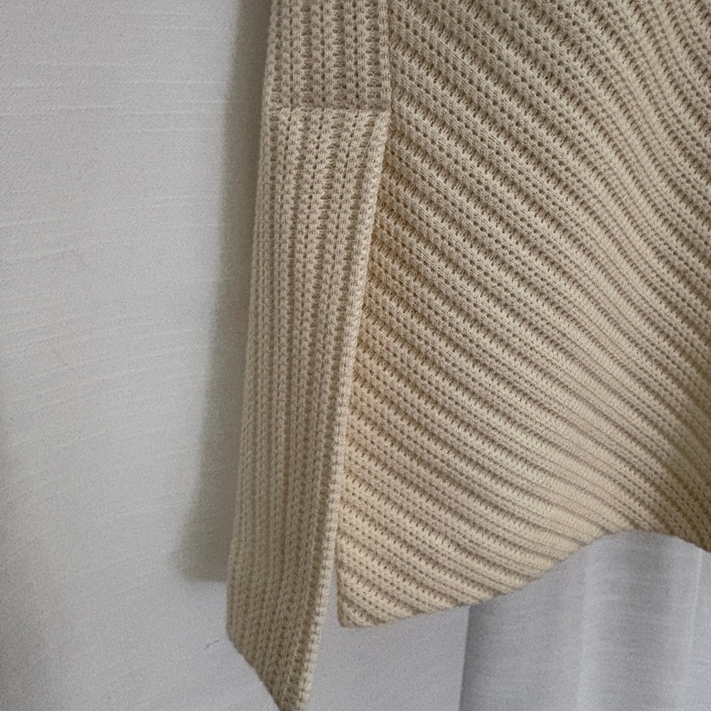 Graeme Black Women's Cream Knit Skirt Set with Ruffle Accent - Picture 6 of 11